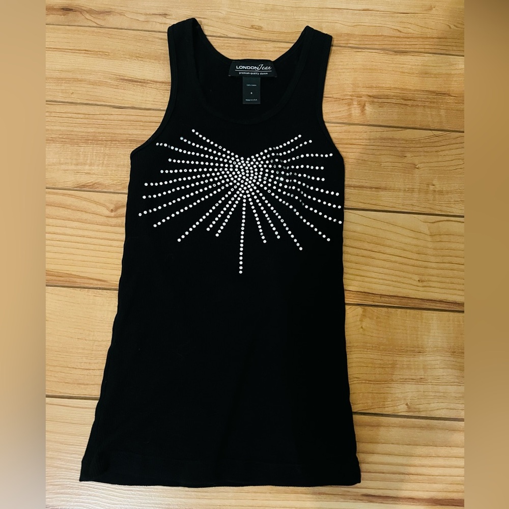 LONDONJEAN Black Tank Top with White Embellishments
